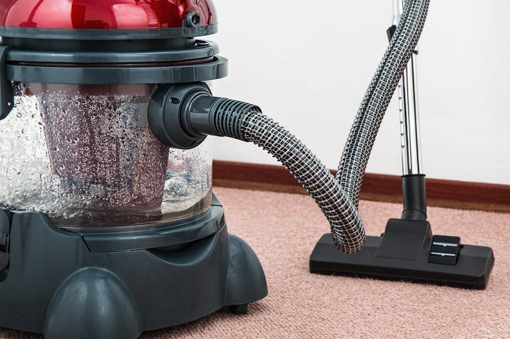 vacuum-cleaner-carpet-cleaner-housework-housekeeping-38325 Servicio de limpieza profesional en lima